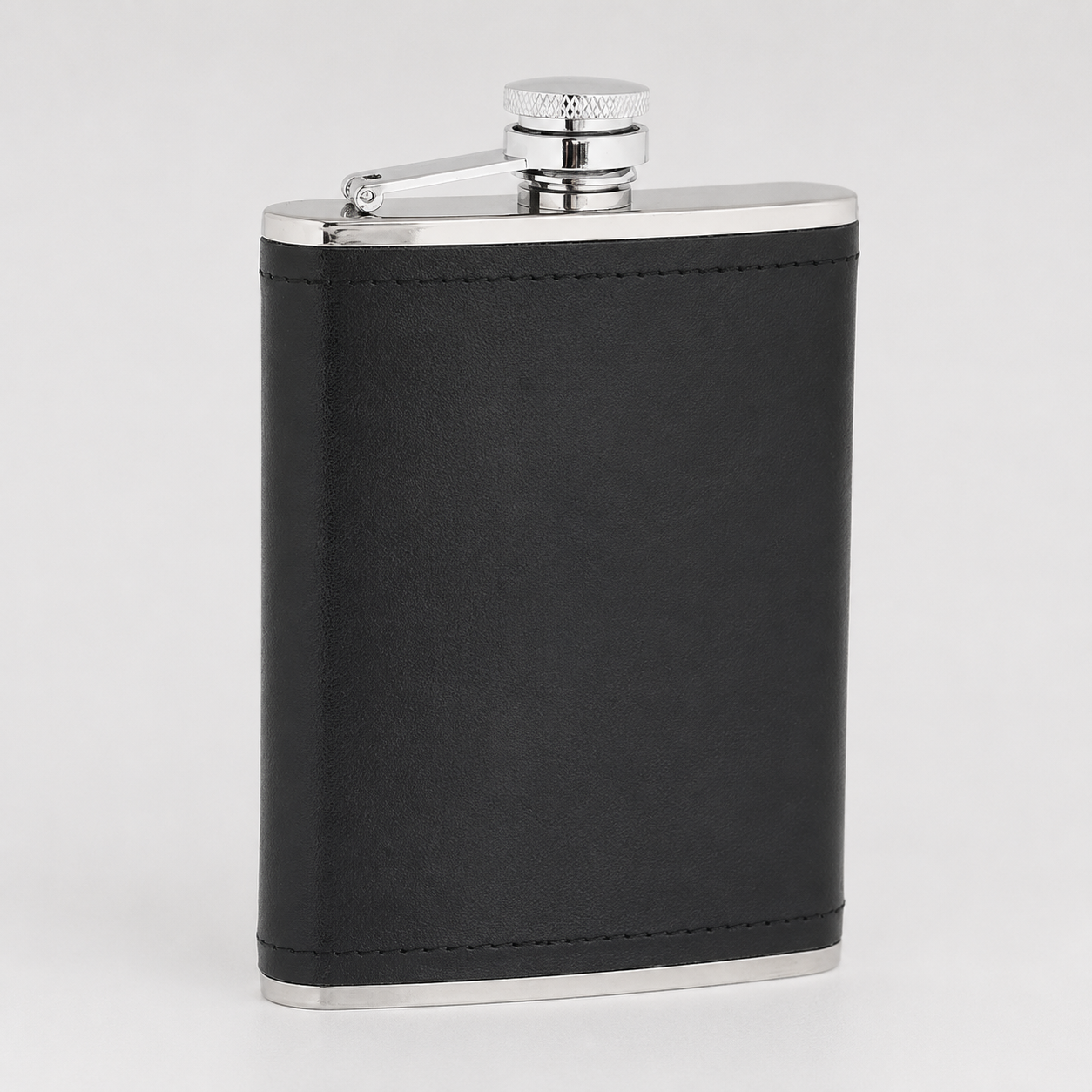 Edelstahl- Flachmann 8 oz mit schwarzem Lederbezug 