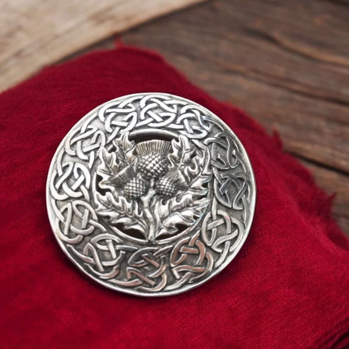 Plaid Brosche Thistle Brooch
